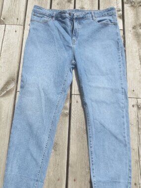 Retro Vintage Parasuco Ladies Straight Leg Loose Fit Light Fade Denim Jeans